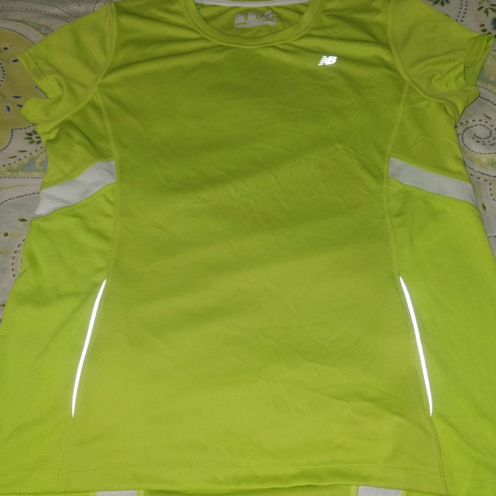 New Balance Short Sleeve Women Tee